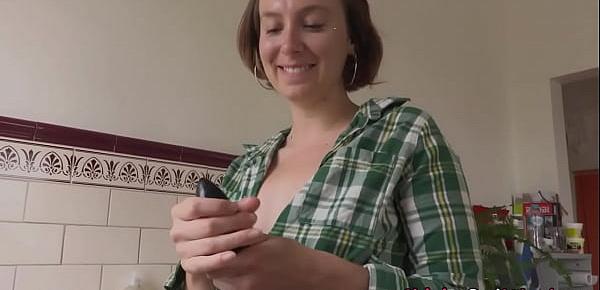  Natural aussie solo toys her ass